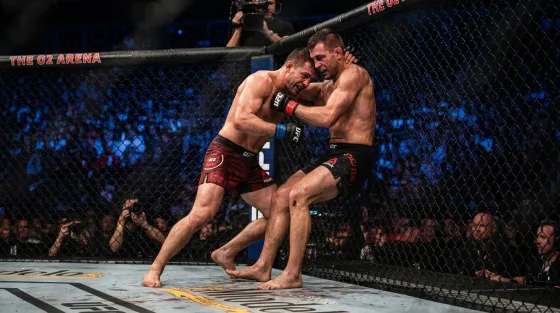 Evloev's Gritty Decision Sinks Murphy's Unbeaten Record at UFC London