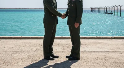 Un apretón de manos incómodo en Guantánamo: Por qué los funcionarios de EE. UU. y Cuba vuelven a hablar